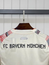 Bayern München Auswärtstrikot 2025