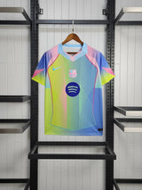 Camisa especial multicolor de Barcelona 2025
