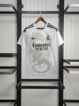 Camisa especial blanca dragón de Real Madrid 2025